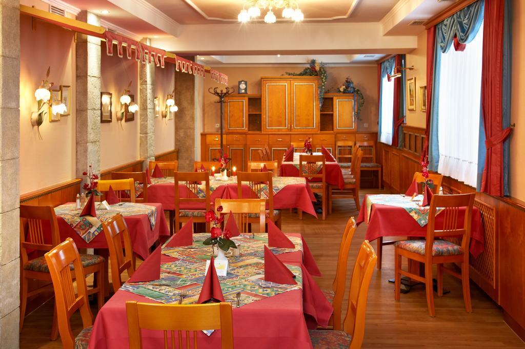 Gasthof Gigl Neustadt an der Donau Esterno foto